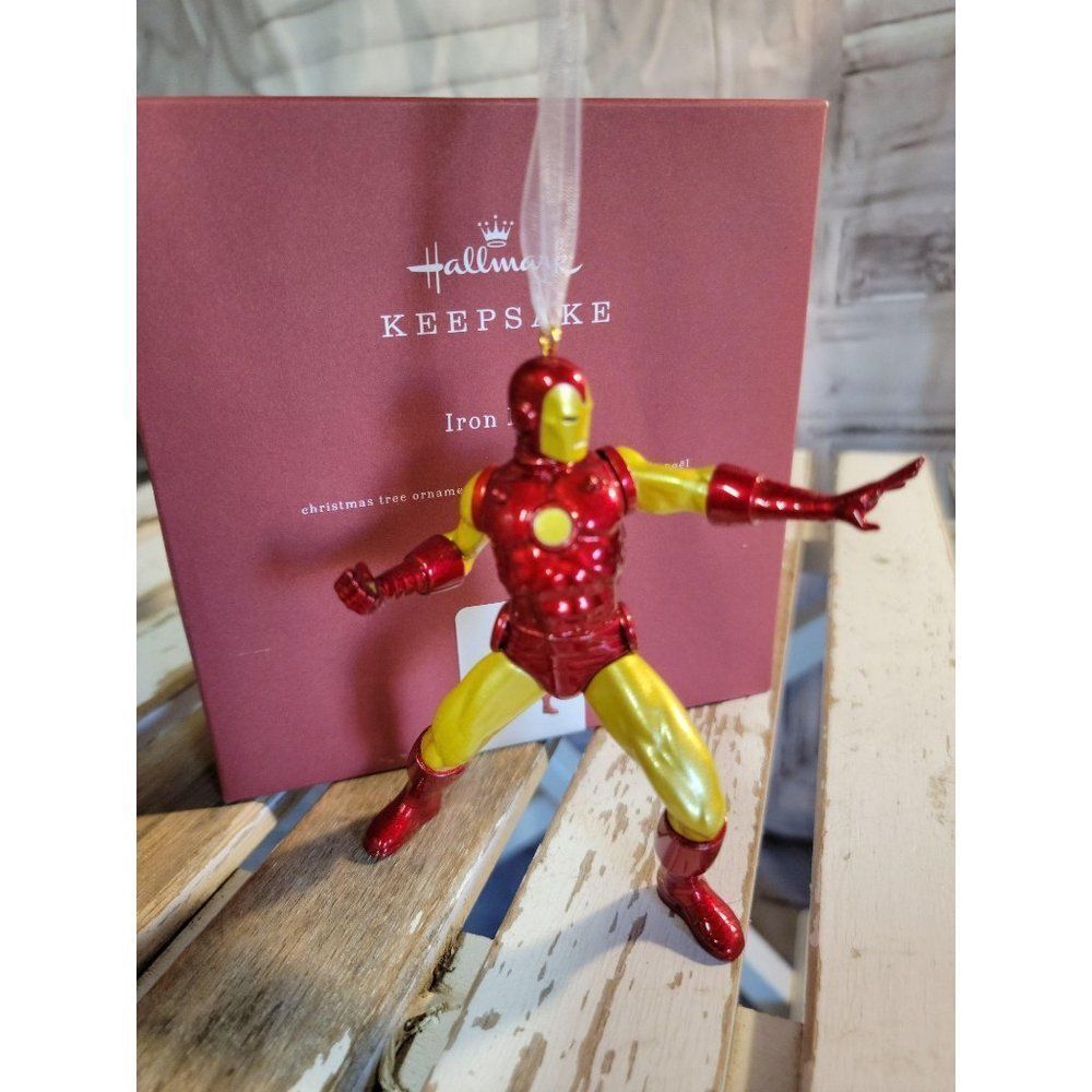 Hallmark Iron Man metal 2019 xmas marvel ornament